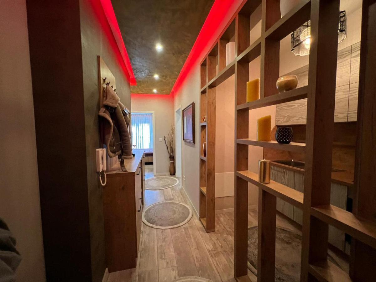 Luxurious Apartment With City View Priştine Dış mekan fotoğraf