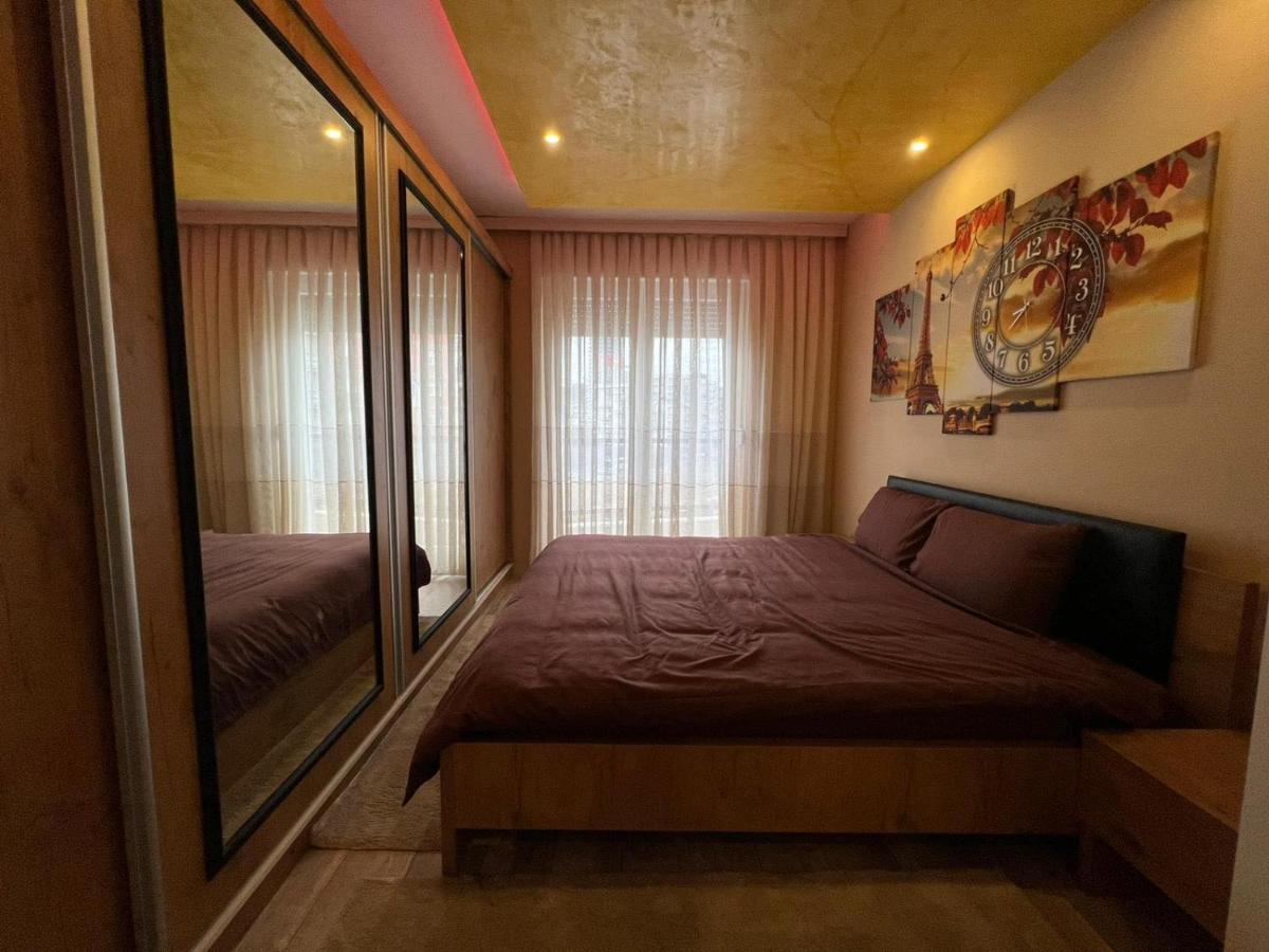 Luxurious Apartment With City View Priştine Dış mekan fotoğraf