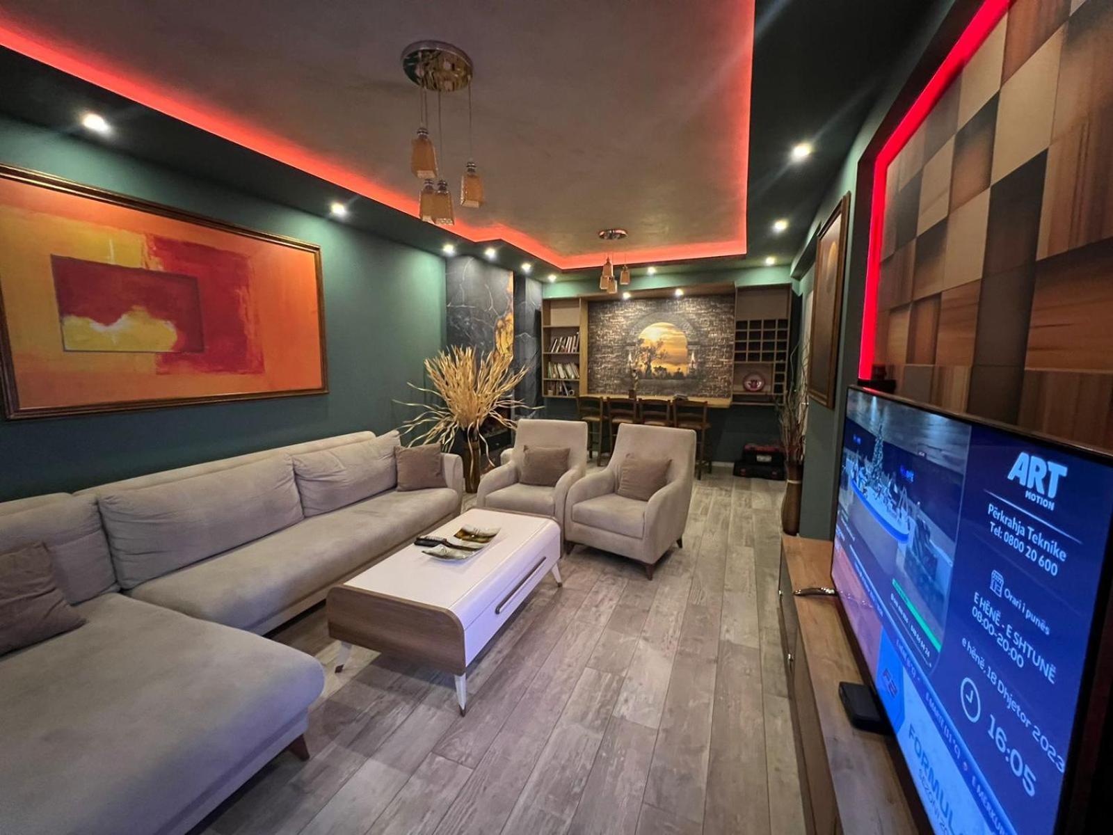 Luxurious Apartment With City View Priştine Dış mekan fotoğraf